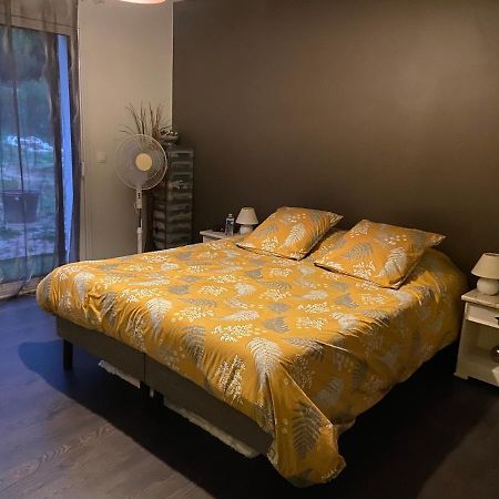 La Halte Chambre Chez L Habitant Bonnes  Экстерьер фото